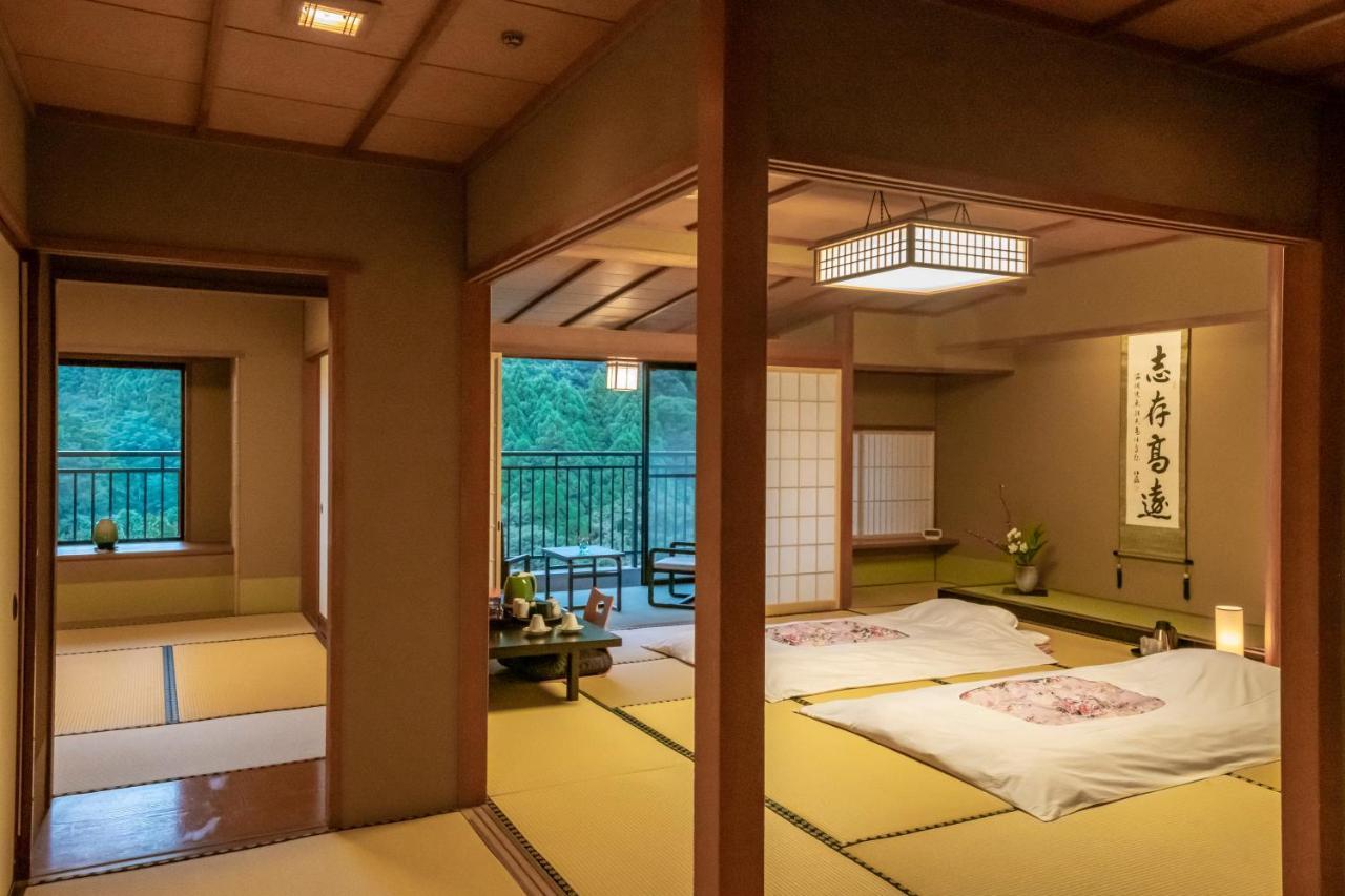Yamanaka Onsen Hanatsubaki Кага Экстерьер фото
