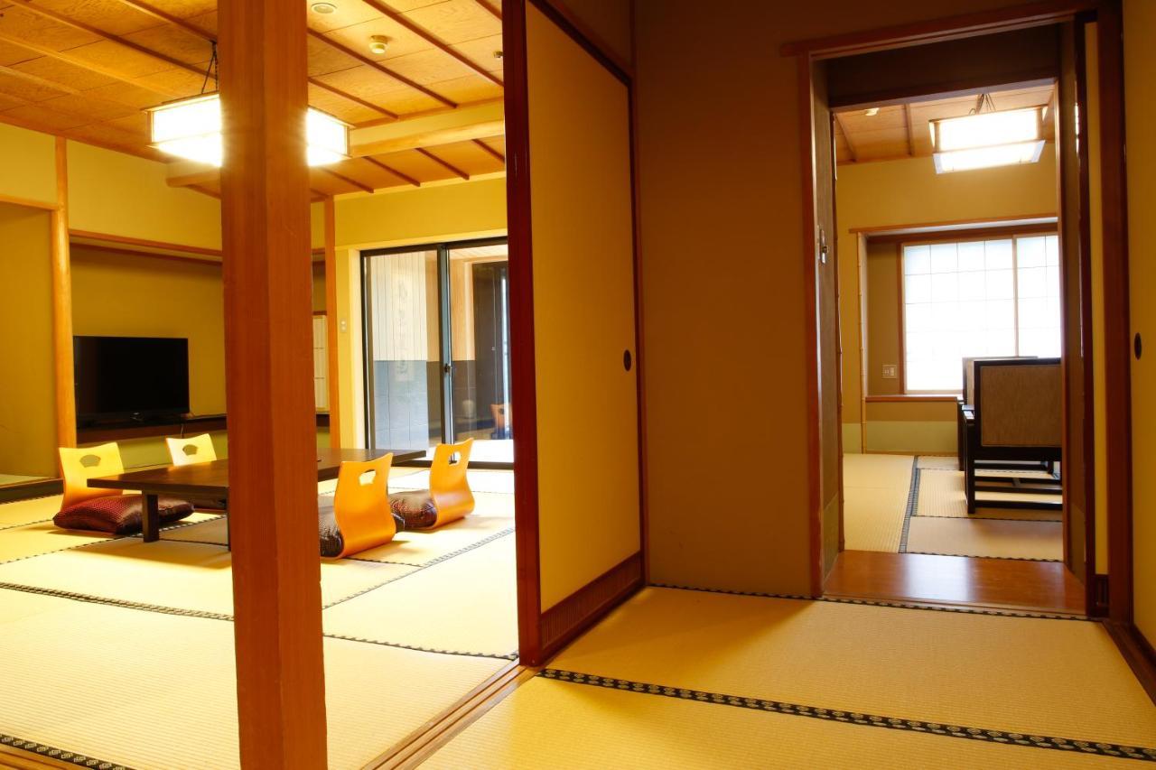 Yamanaka Onsen Hanatsubaki Кага Экстерьер фото