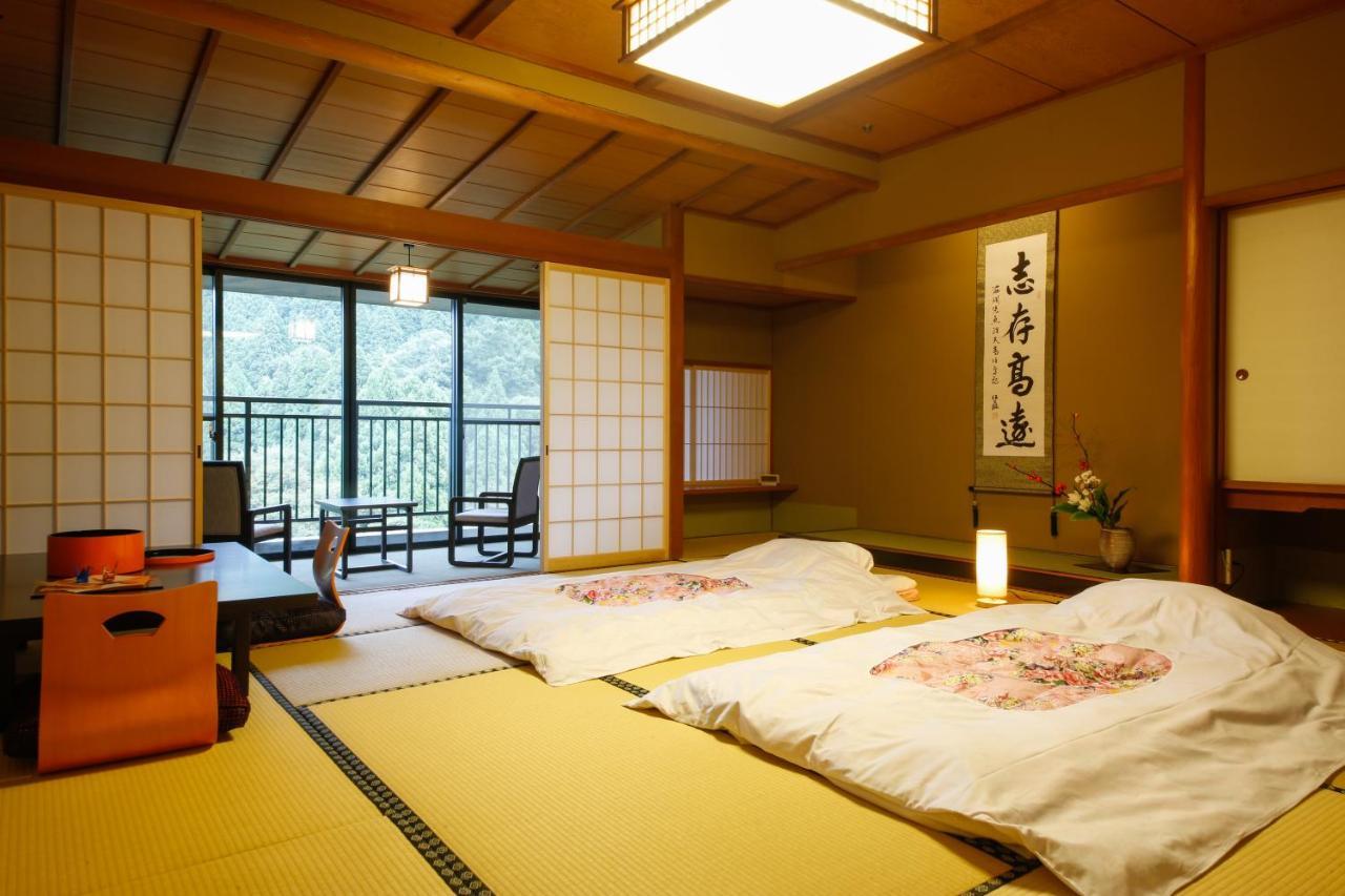 Yamanaka Onsen Hanatsubaki Кага Экстерьер фото