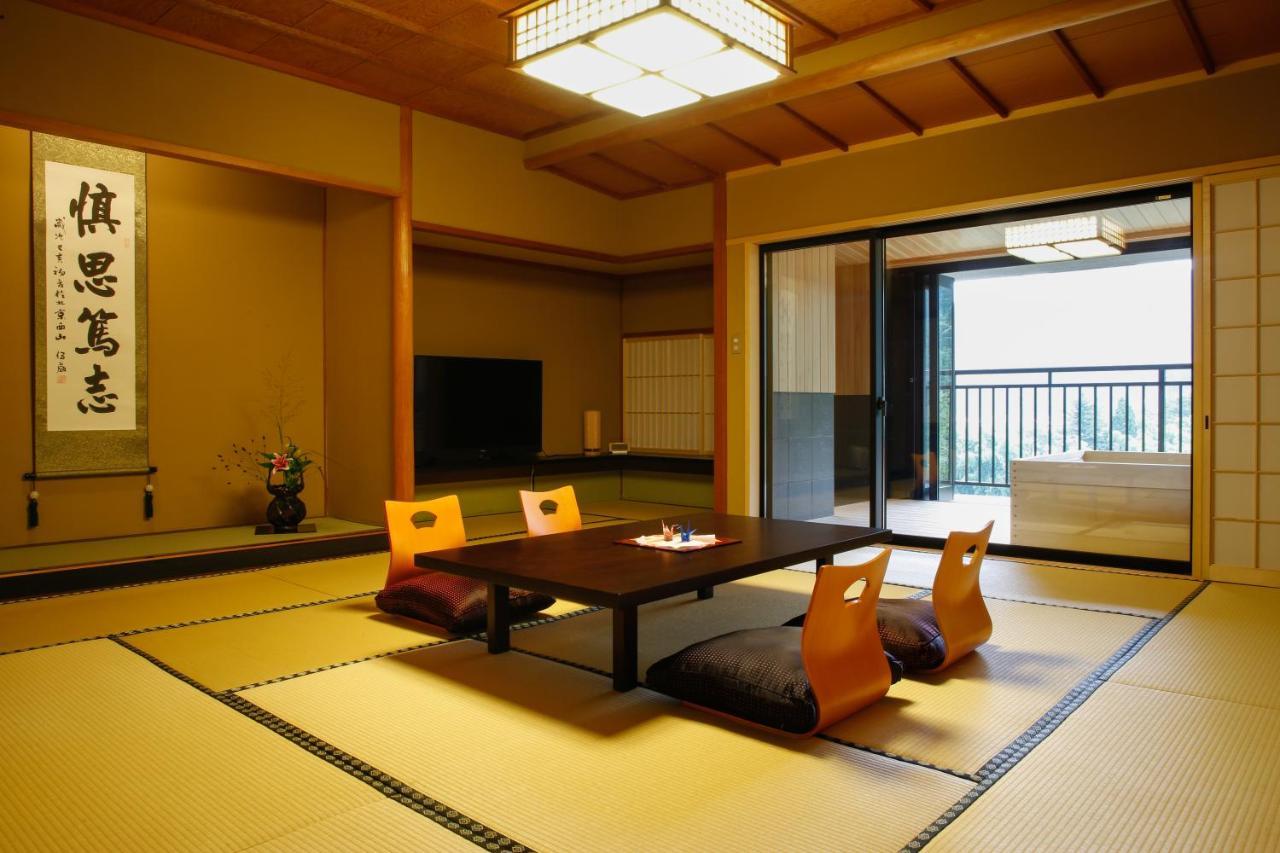 Yamanaka Onsen Hanatsubaki Кага Экстерьер фото